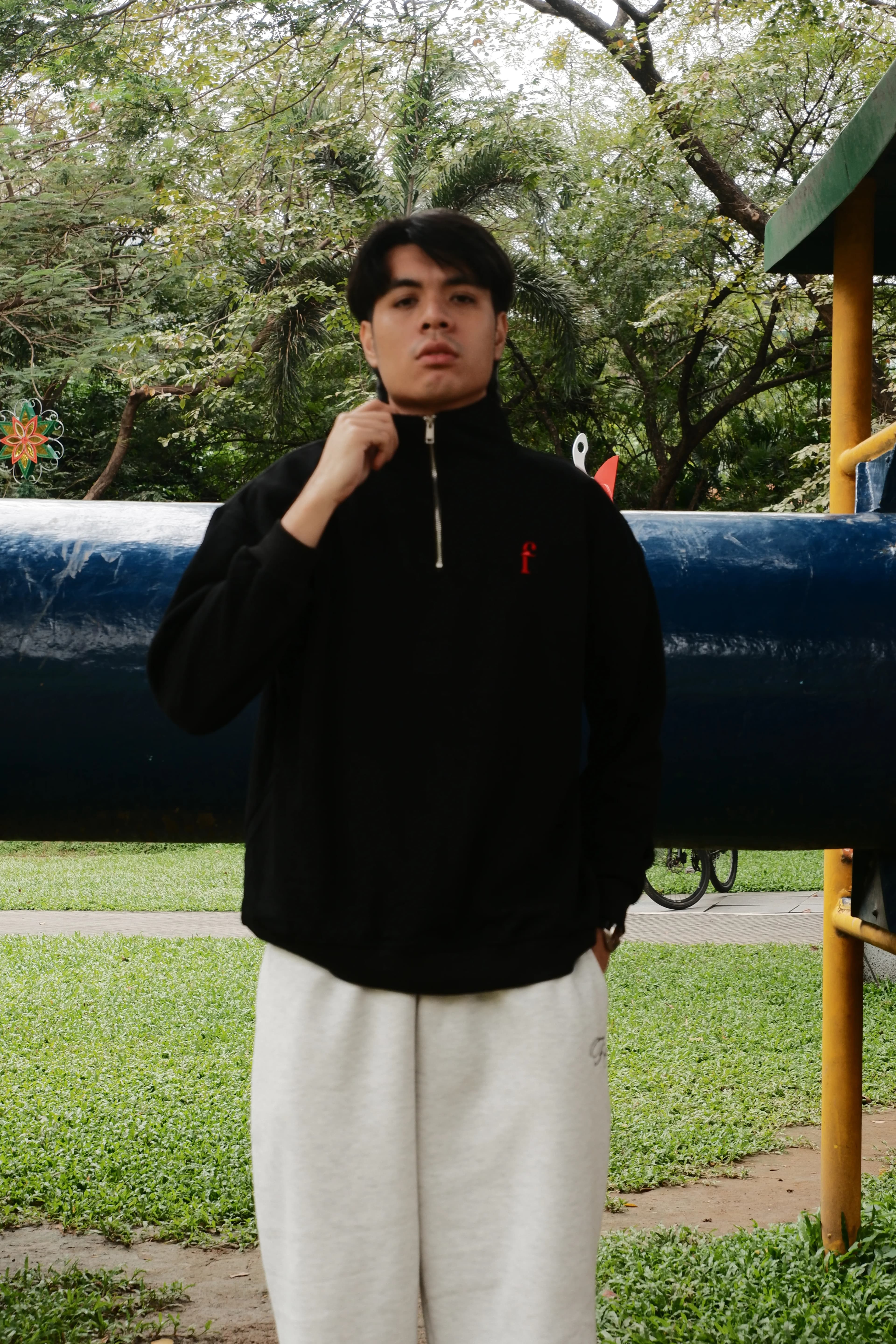 Black Quarterzip - Black S-M